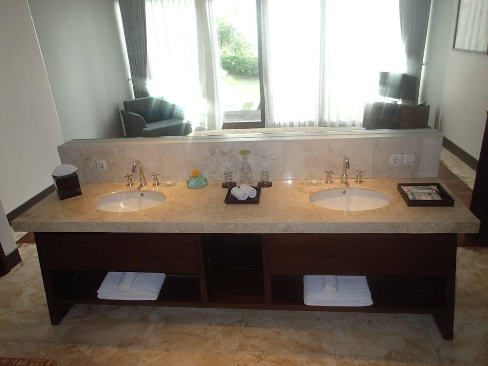 Беноа: 15 Bedrooms Sun Suite Villa Bali