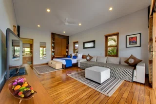 Кута: Villa 5 Br - 2 min Walk From Kudeta