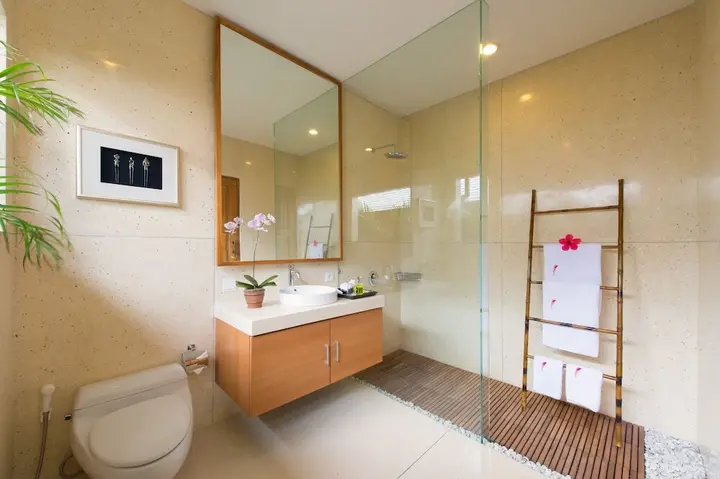 Кута: Villa 5 Br - 2 min Walk From Kudeta