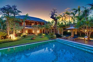 Кута: Perfect Location- 10br Villa Near Kudeta
