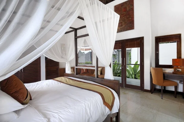 Переренан: Luxury 3 Bed Villa With Private Pool Close to Echo Beach