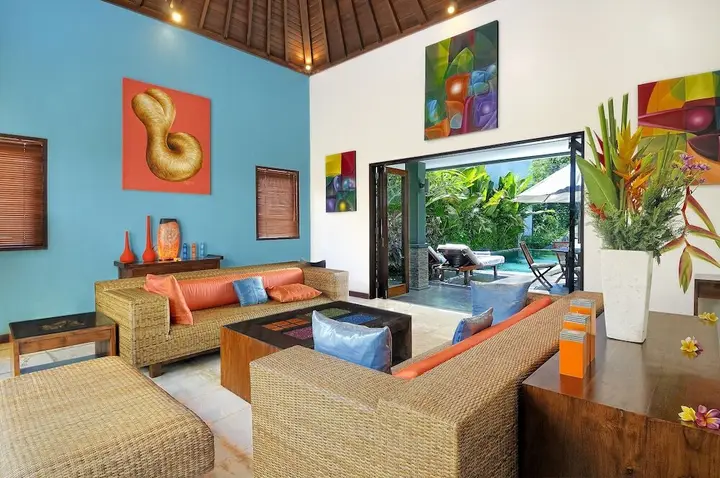 Luxury 3 Bed Villa With Private Pool Close to Echo Beach — фото 1
