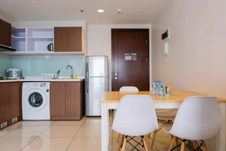 Legok: Luxurious and Elegant 2BR Apartment M-Town Signature