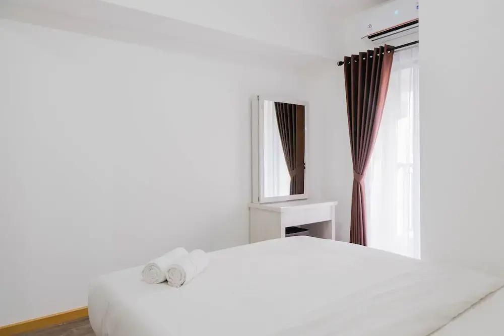 Legok: Elegant and Convenient 2BR Apartment M-Town Residence