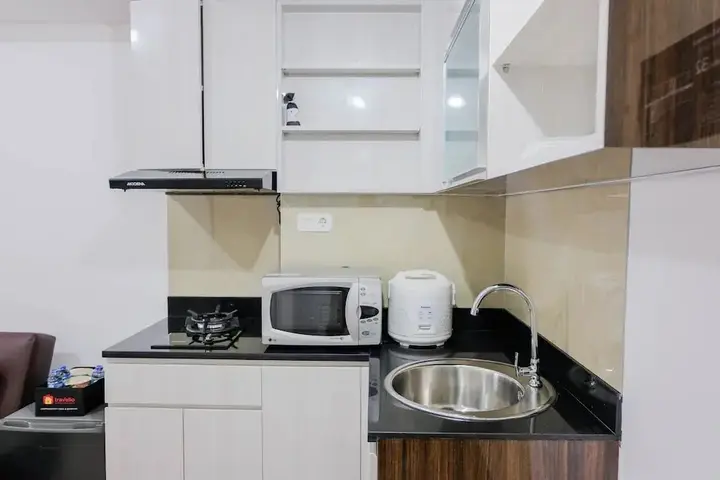Legok: Elegant and Convenient 2BR Apartment M-Town Residence