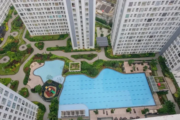 Legok: Elegant and Convenient 2BR Apartment M-Town Residence