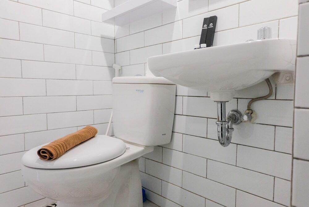 Legok: Modern 1br Apartment M-Town Residence Near Summarecon Mall Serpong