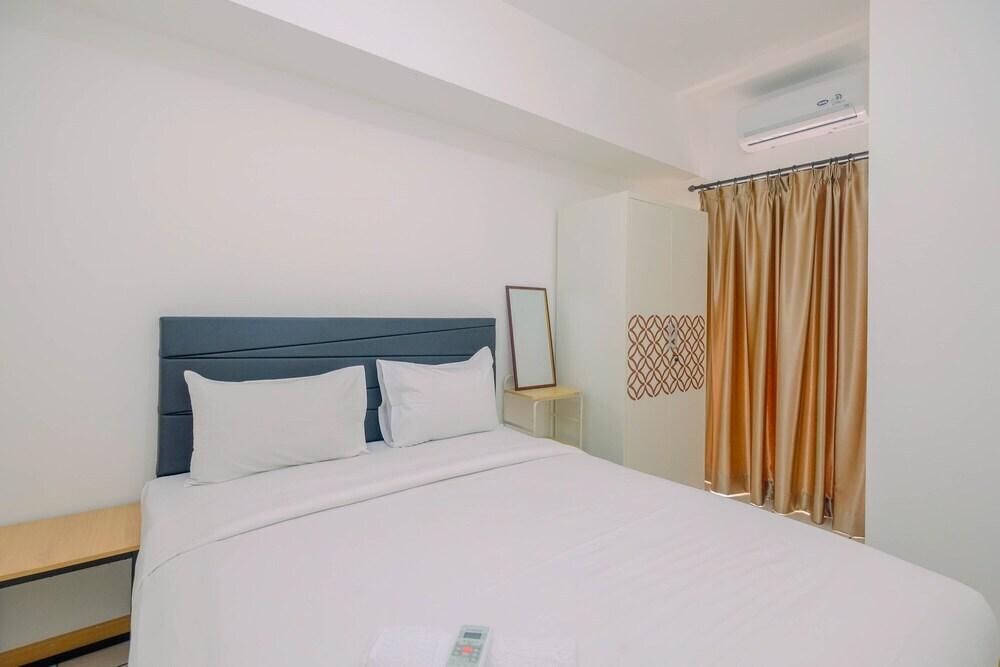 Simply Furnished And Comfy 2br Apartment @ M-Town Residences — фото 2