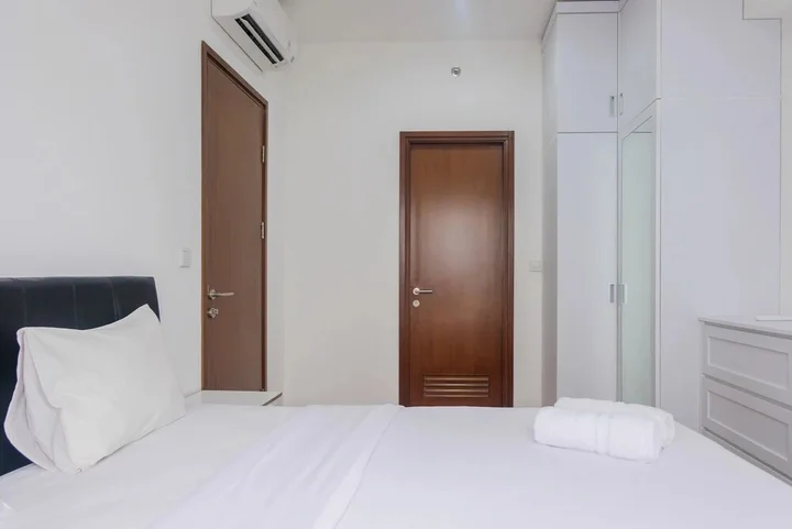 Legok: Cozy and Graceful 1BR Apartment at M-Town Signature