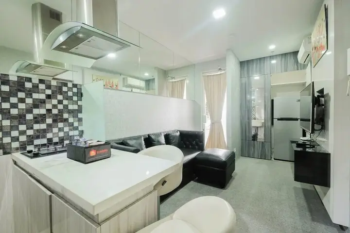 Well Appointed 1BR Apartment at Cinere Bellevue Suites — фото 4
