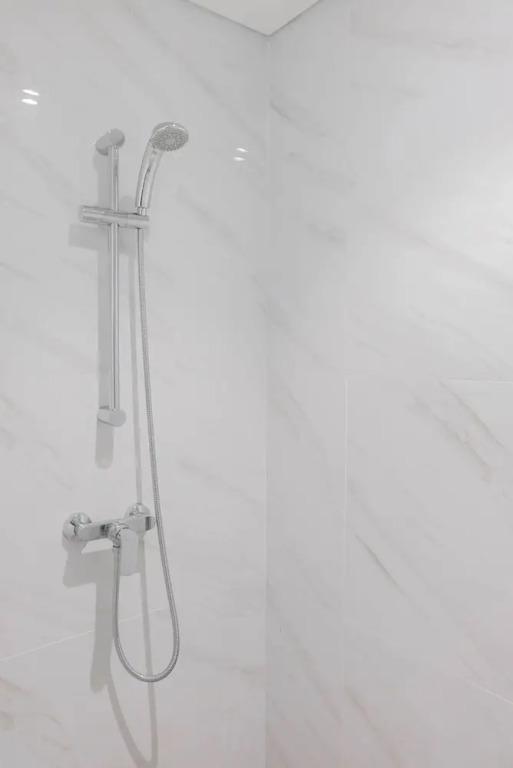 Legok: Comfy and Elegant 1BR Branz BSD Apartment