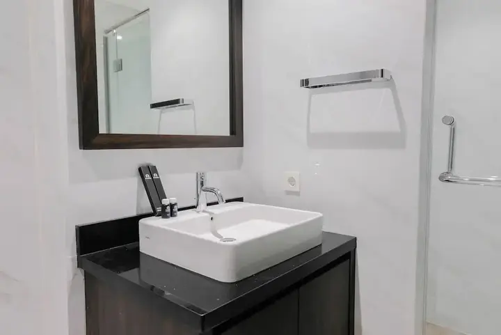 Legok: Comfy and Elegant 1BR Branz BSD Apartment