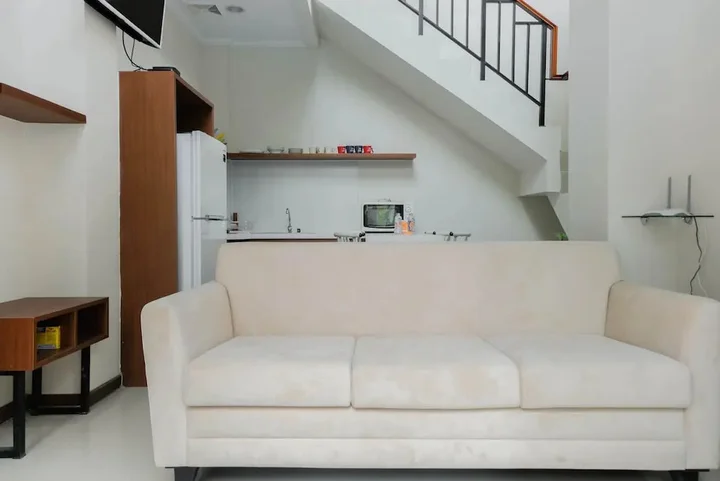 Legok: Pool View 3BR Apartment at Asatti BSD City