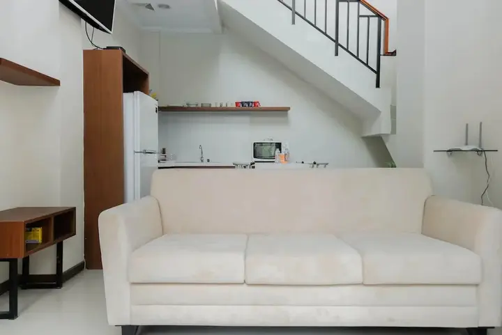 Legok: Pool View 3BR Apartment at Asatti BSD City