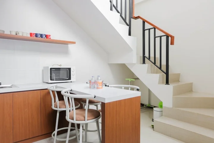 Legok: Pool View 3BR Apartment at Asatti BSD City