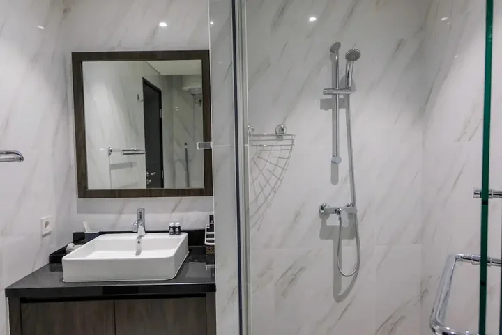 Legok: Fully Furnished 1BR at The Branz BSD Apartment