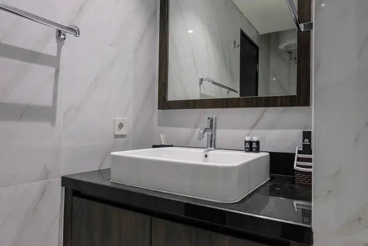 Legok: Fully Furnished 1BR at The Branz BSD Apartment