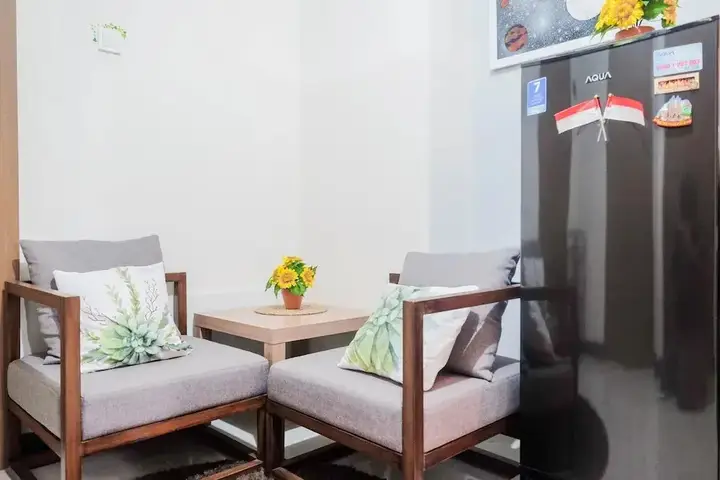 Spacious and Comfortable 2BR Cinere Resort Apartment — фото 4