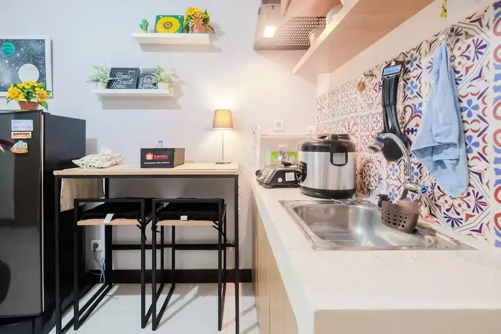 Депок: Spacious and Comfortable 2BR Cinere Resort Apartment