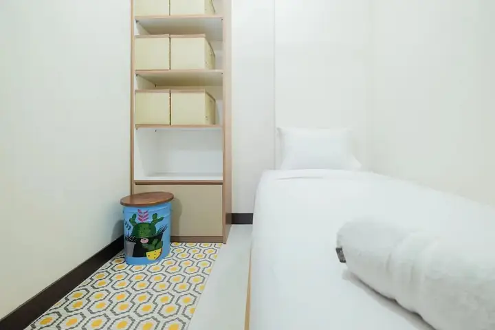 Spacious and Comfortable 2BR Cinere Resort Apartment — фото 1