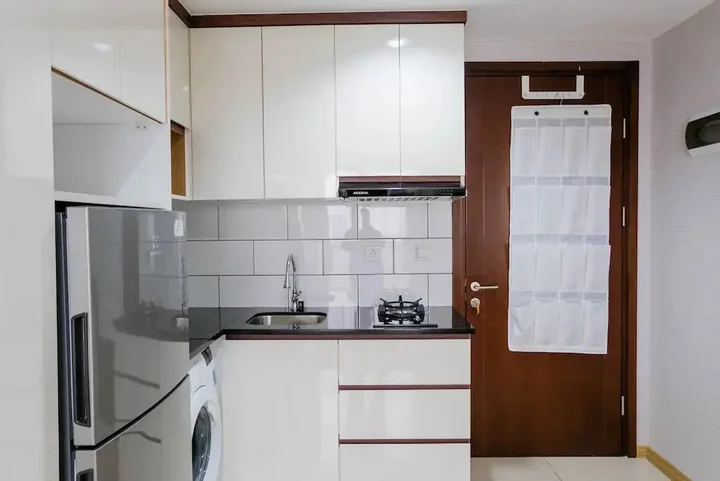 Legok: Exclusive 1BR at Serpong Midtown Signature Apartment