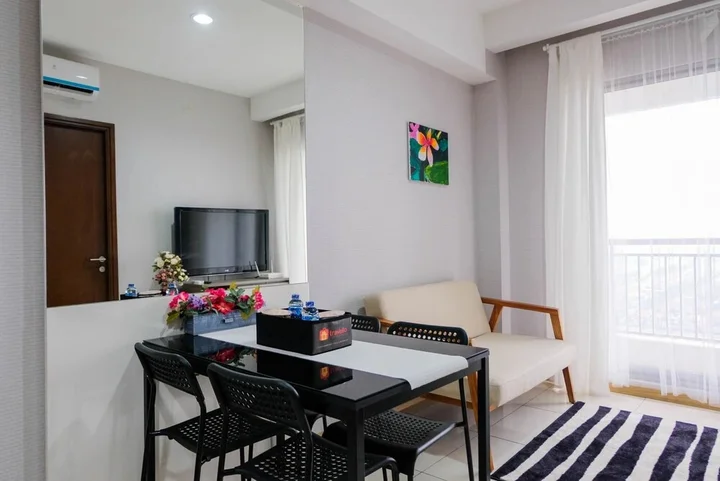 Legok: Exclusive 1BR at Serpong Midtown Signature Apartment