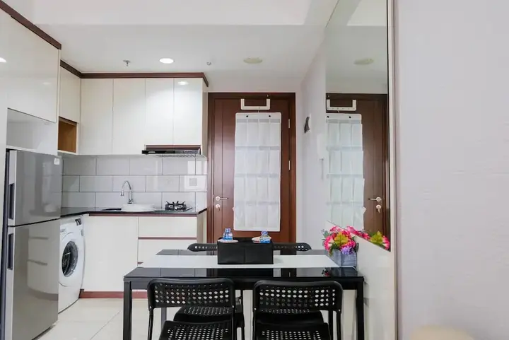 Legok: Exclusive 1BR at Serpong Midtown Signature Apartment