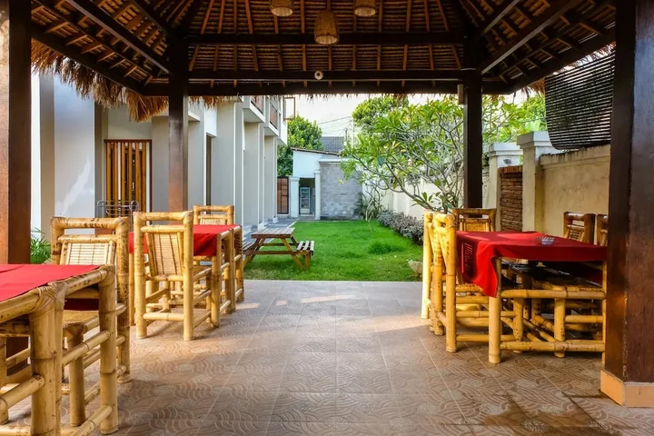 Сенджиги: OYO 992 Semilir Senggigi Inn
