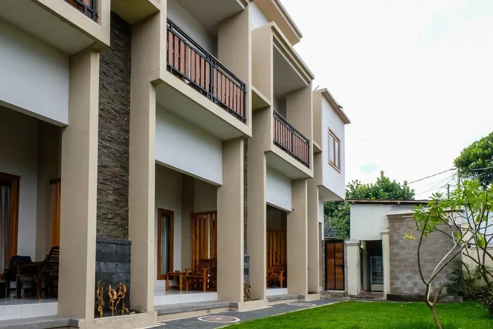 Сенджиги: OYO 992 Semilir Senggigi Inn