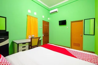 Депок: OYO 1593 Pondok Garini Syariah