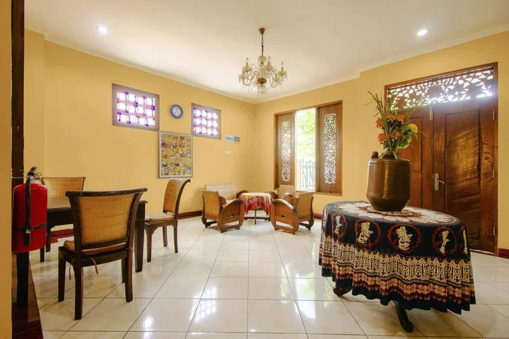 Депок: OYO 1593 Pondok Garini Syariah
