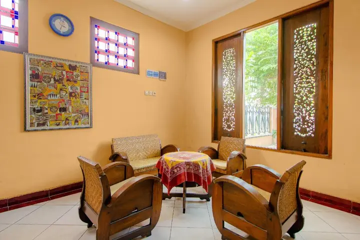 Депок: OYO 1593 Pondok Garini Syariah