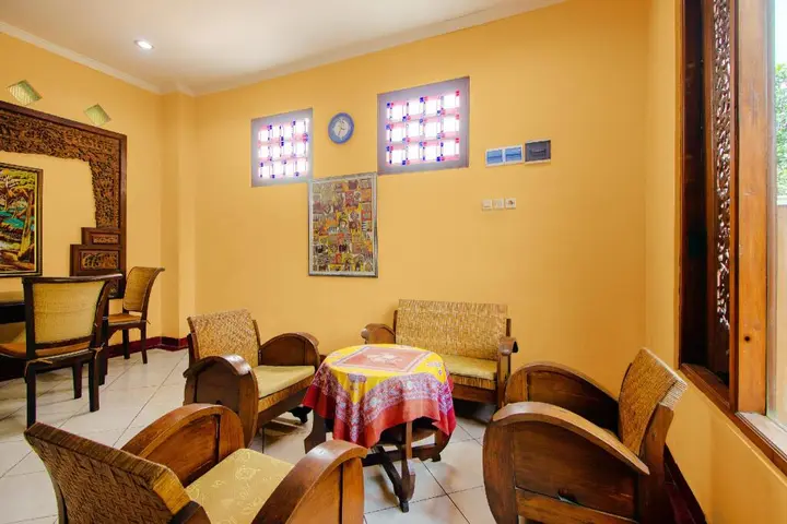 Депок: OYO 1593 Pondok Garini Syariah