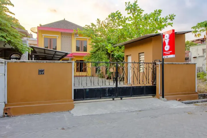 Депок: OYO 1593 Pondok Garini Syariah
