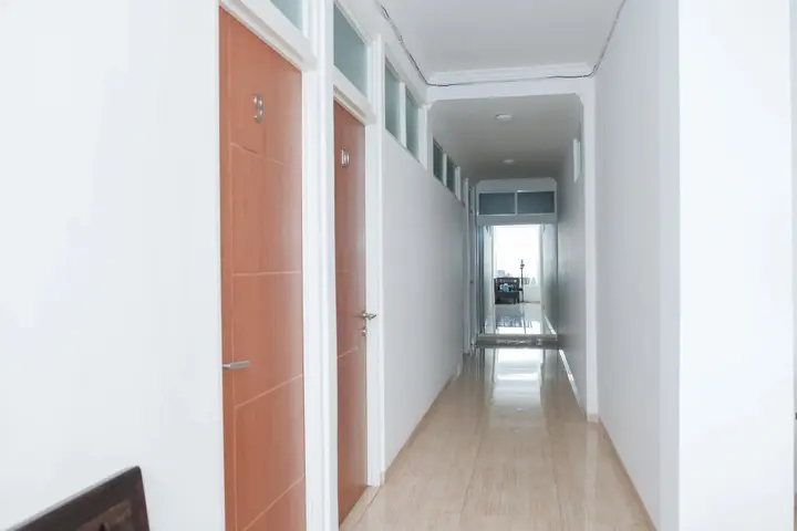 Бату: OYO 1454 111 Residence