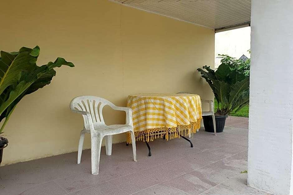 Медан: OYO Life 2604 Elicia Kost