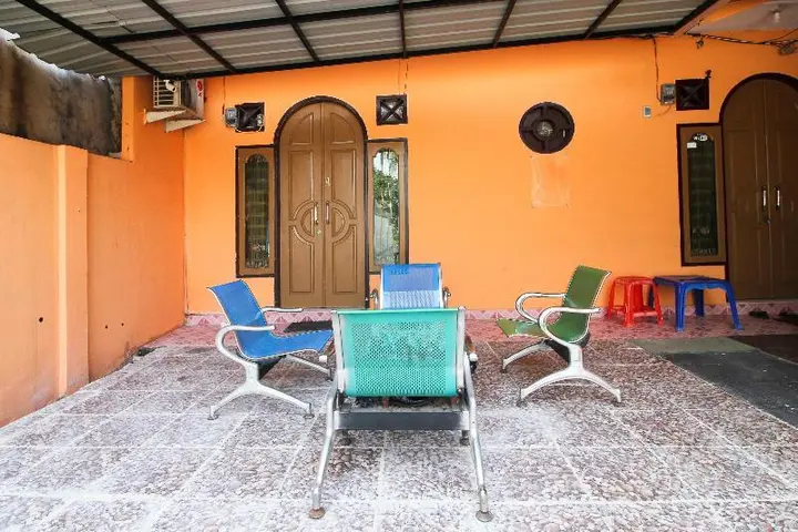 Пеканбару: Oyo Life 2597 Km Kost