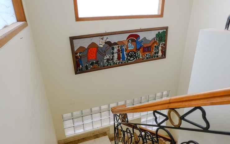 Маланг: Omah Cimbar Family Residence