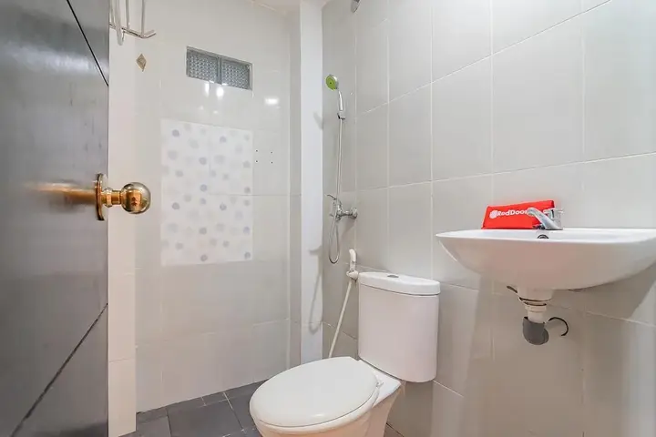 Палангкарая: RedDoorz @ Rajawali KM 5