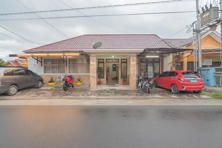 Палангкарая: RedDoorz @ Rajawali KM 5