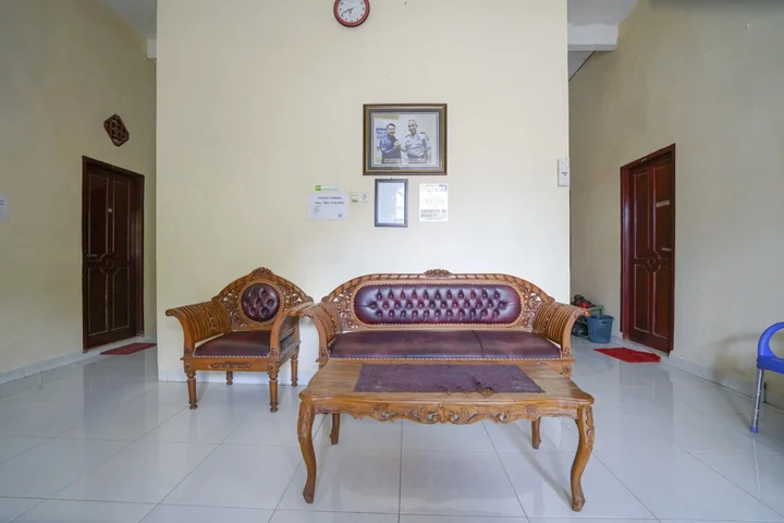 Палембанг: OYO 2933 Wisma Hiro Pertiwi