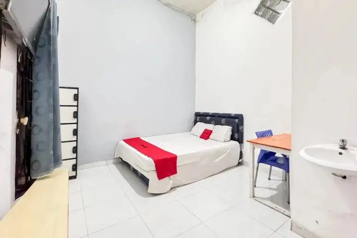 Палембанг: OYO 2933 Wisma Hiro Pertiwi