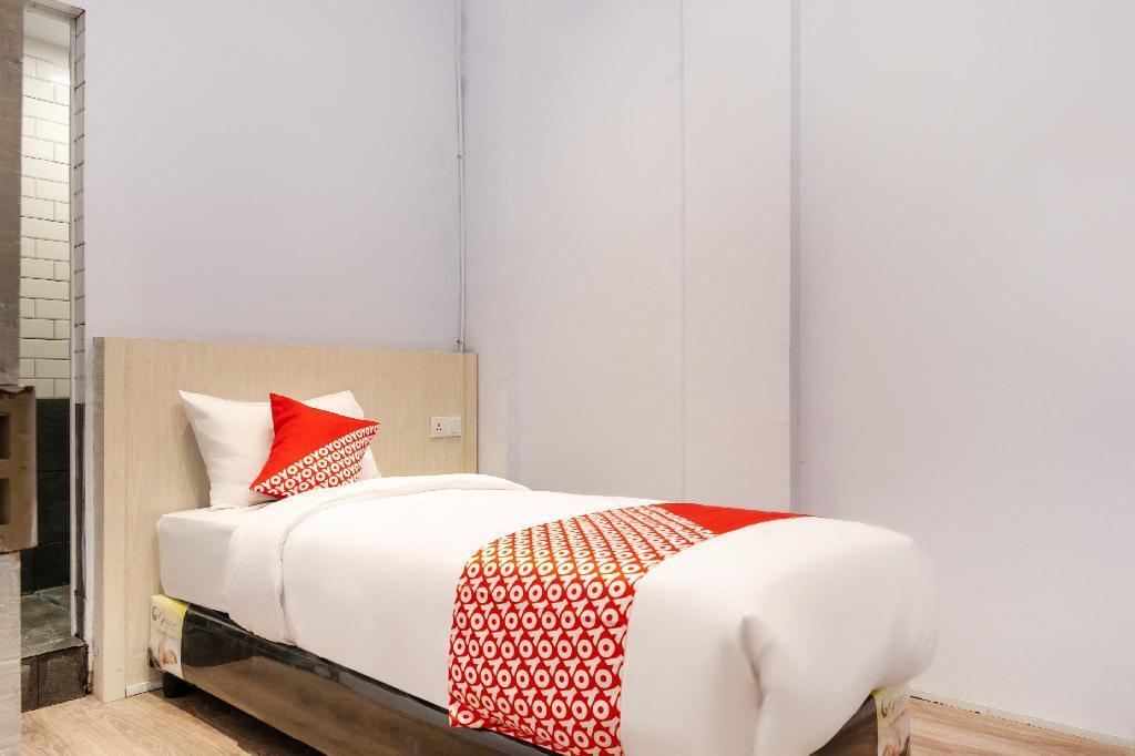Медан: Super OYO 3150 Theodore Homestay