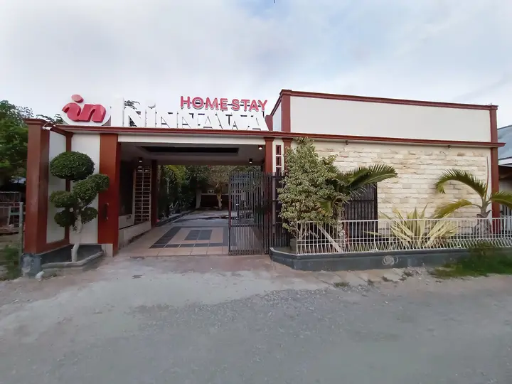 Палу: OYO 3240 Inninawa Homestay