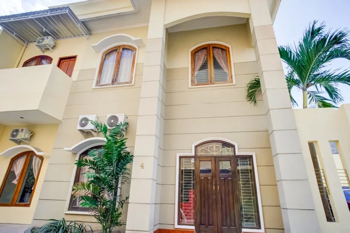 Депок: OYO 3144 Ndalem Amandari