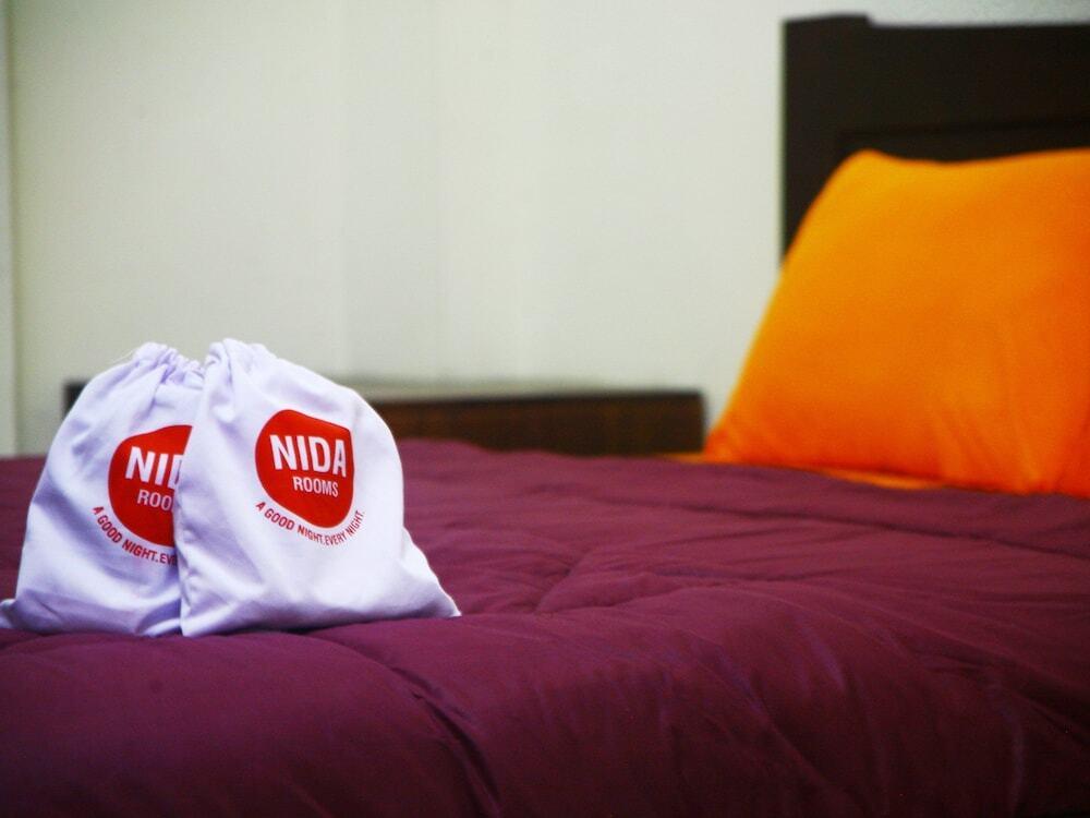 Депок: NIDA Rooms Ring Road Utara 1E