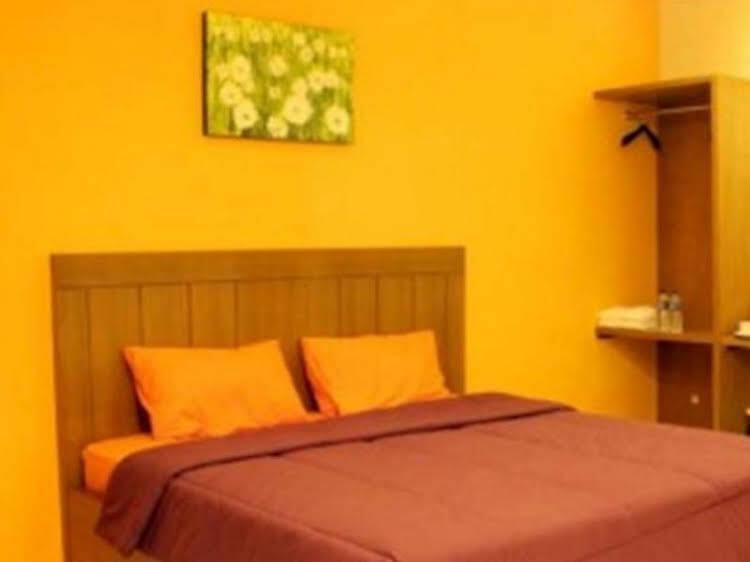Депок: Nirvana Inn
