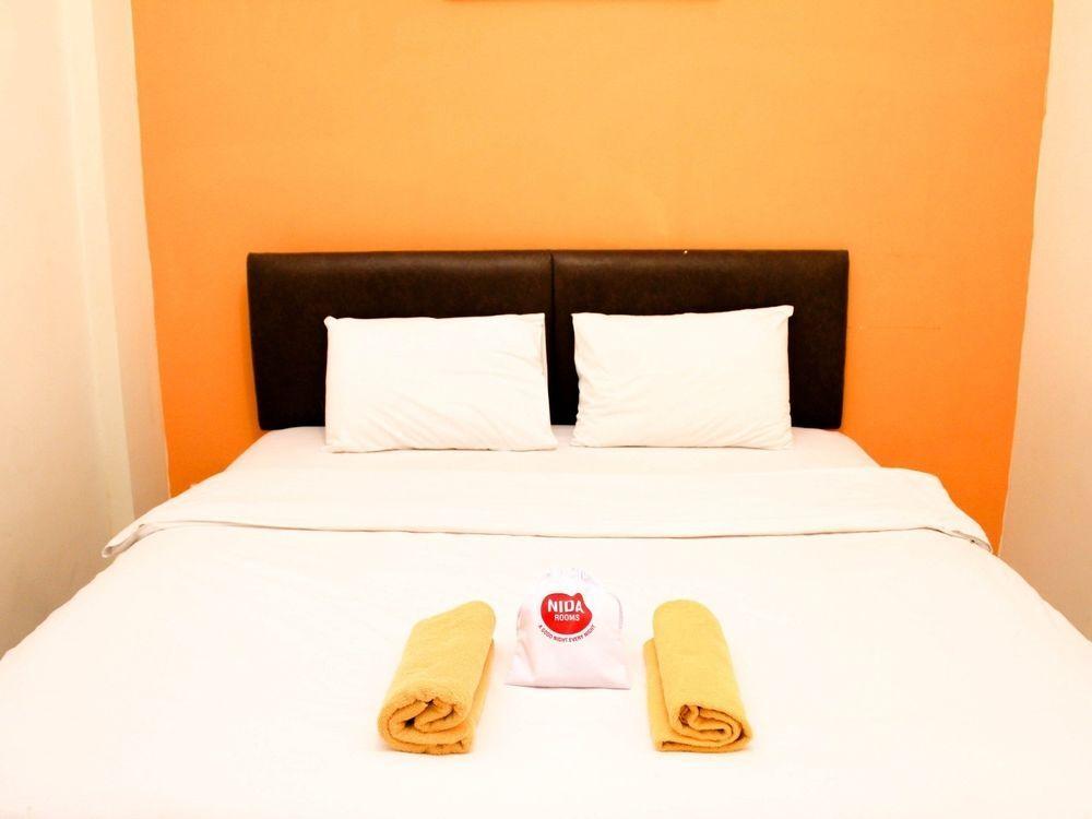 Депок: Nirvana Inn