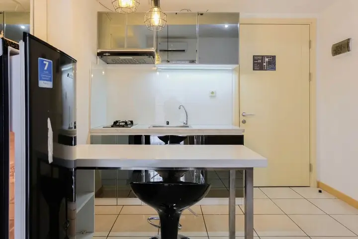 Legok: 2br Apartment with Study Room at M-Town Residence