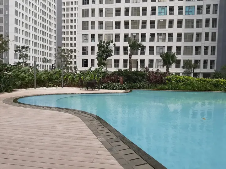Legok: 2br Apartment with Study Room at M-Town Residence